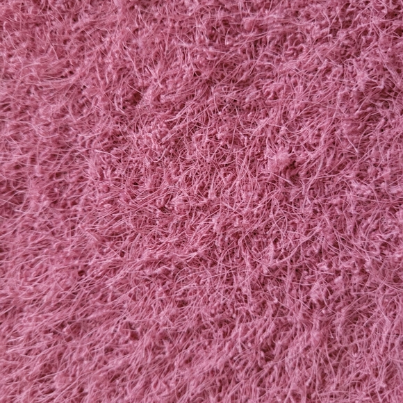 Banana Republic rose pink fluffy sleeveless top - Picture 3 of 4